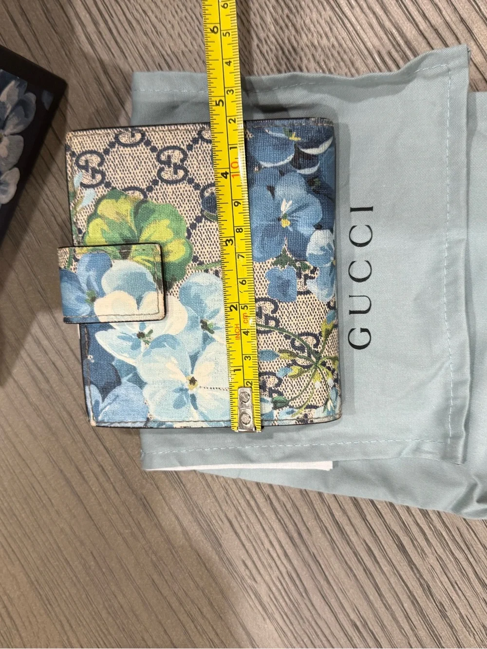 Authentic Gucci Floral GG Compact Wallet
